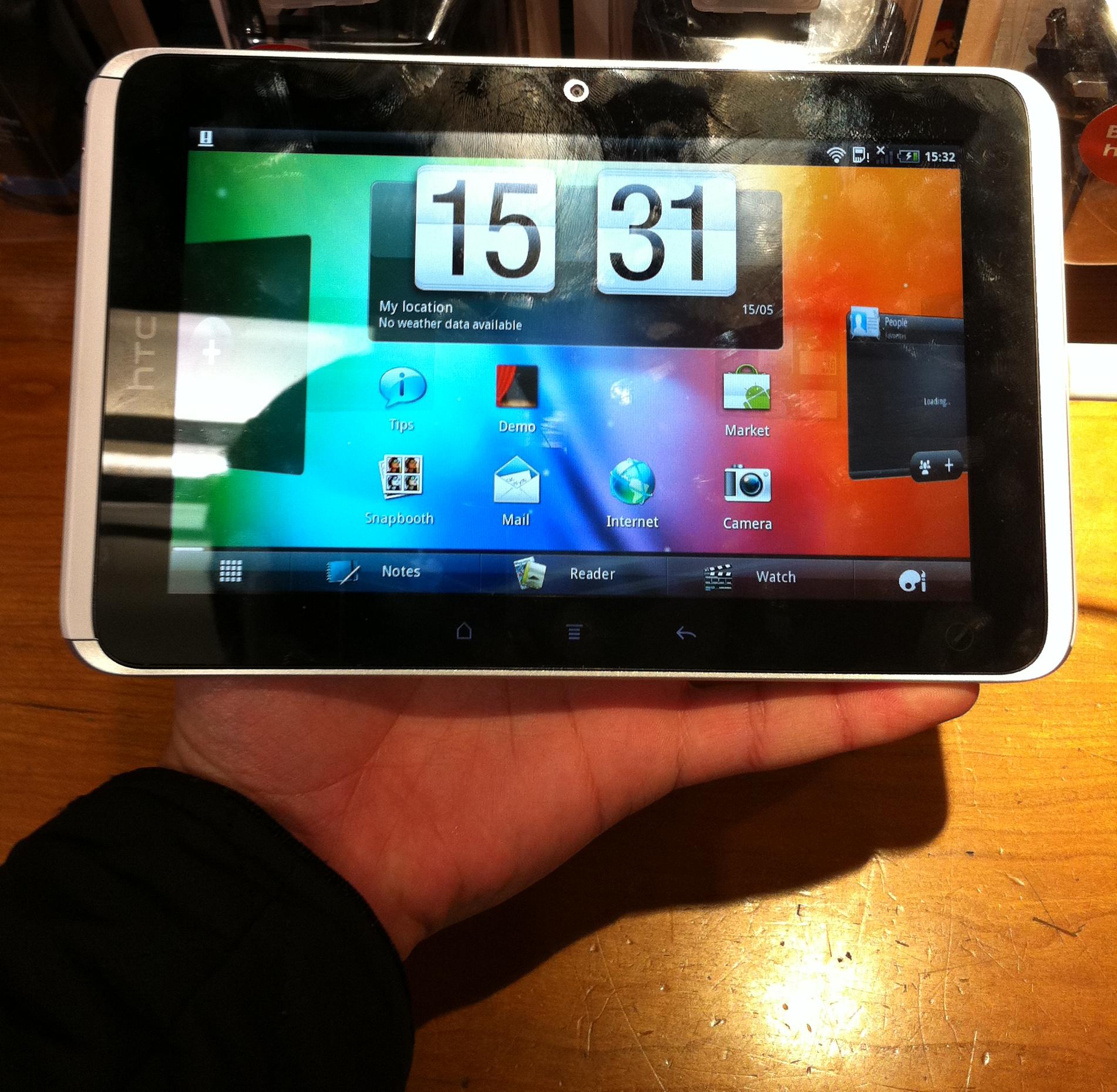 Hands On with the HTC Flyer