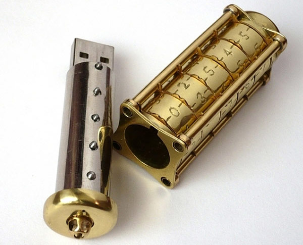 Cryptex USB flash drive inspired by “Da Vinci Code” devices