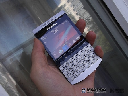 Mystery Blackberry “Knight” 9980 Appears Online – Exclusive Luxury Phone for Porsche Owners?