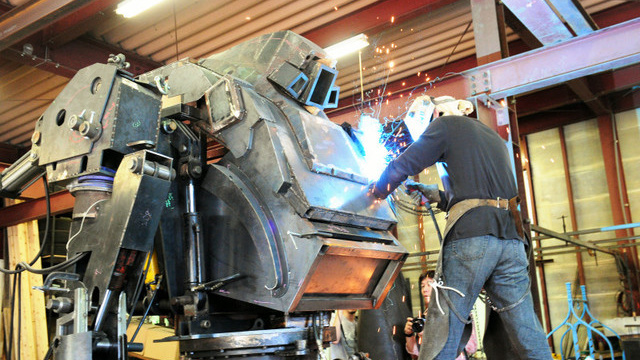 Only in Japan! Real-life ‘Iron Man’ makes Heavy Metal Mechas
