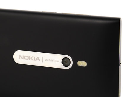 Next Nokia Lumia 800 Battery / Camera Fix Leaked – XDA-Developer Forum Users Discover ROM