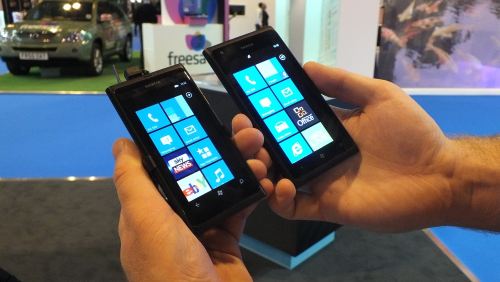 Hands On With the Nokia Lumia 900
