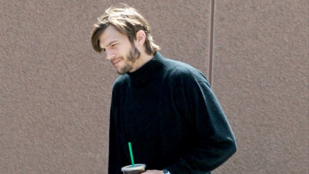 First Shot Surfaces of Ashton Kutcher as Apple’s Steve Jobs in New Movie
