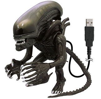 ONLY IN JAPAN! Awesome Alien USB Toy Invades as Prometheus Prepares to Launch!