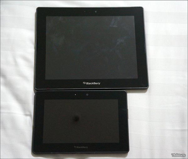 10 Inch BlackBerry PlayBook Appears in Photos