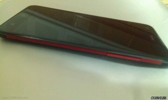 New 5-inch HTC phablet leaks in pictures with 1080p Full HD display