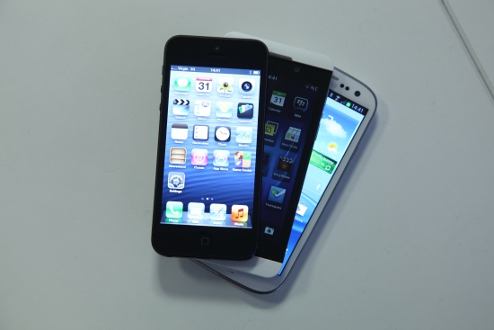 Smartphone Showdown: BlackBerry Z10 vs iPhone 5 vs Samsung Galaxy SIII