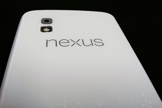 UPDATED: White Google Nexus 4 is real, appears in pictures