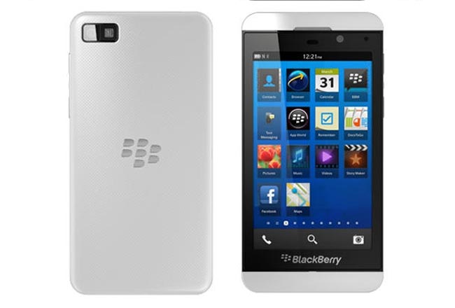 White BlackBerry Z10 exclusive to Phones 4U, first 250 get free 64GB PlayBook
