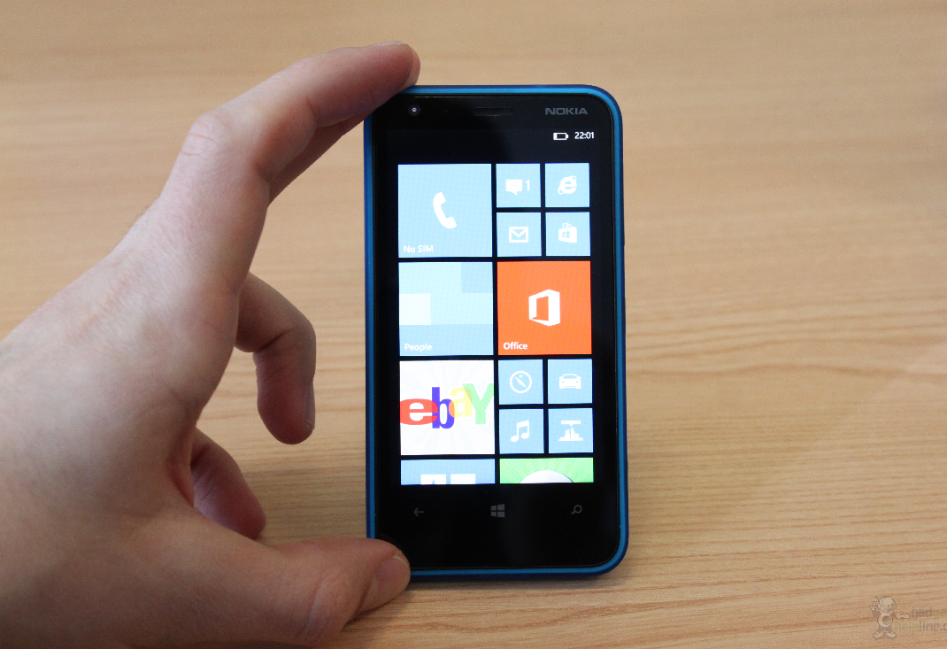 Nokia Lumia 620 hands on photos and first impressions