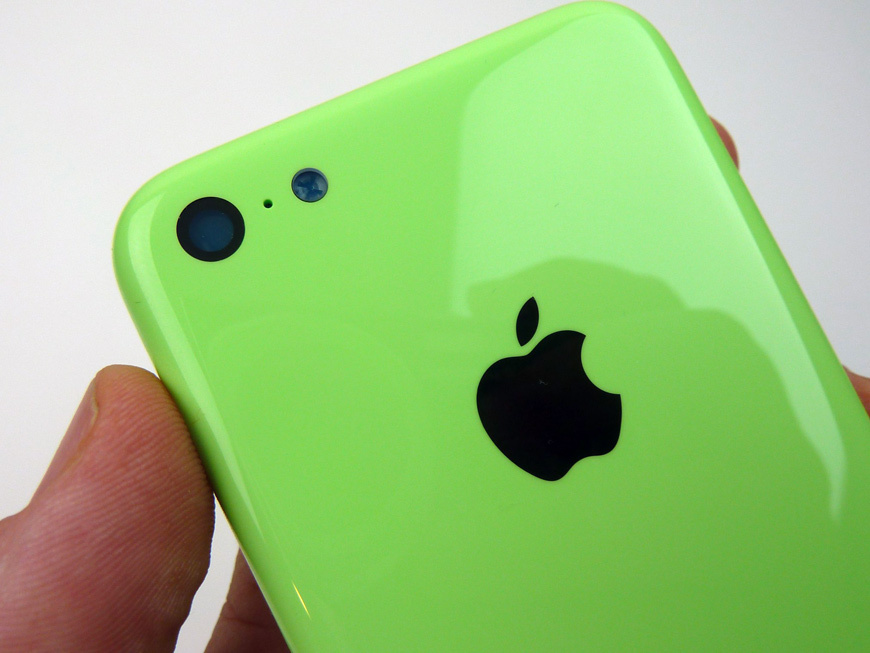 Apple’s plastic iPhone 5C pictured again, this time in lime green