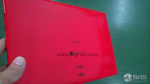 Nokia’s Windows RT tablet pictured in red with Verizon 4G branding