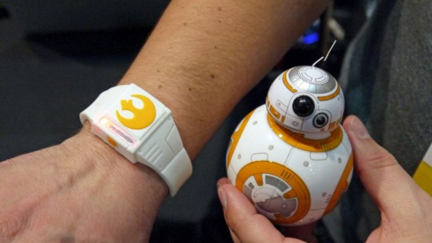 Control the Star Wars Sphero BB-8 with the Force Band